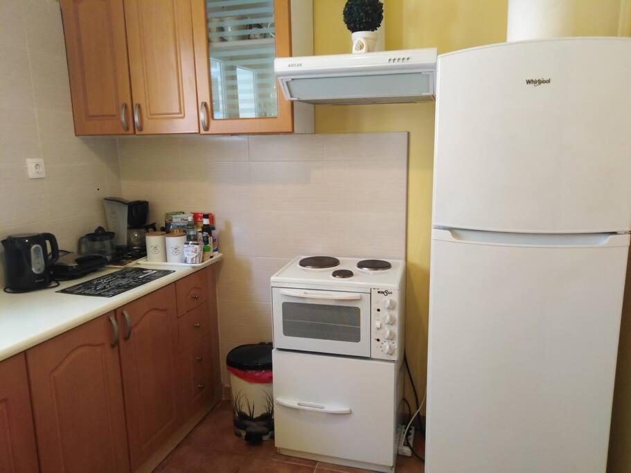 Thissio Apartment Philoxenia Атина Екстериор снимка