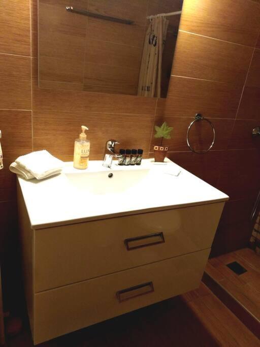 Thissio Apartment Philoxenia Атина Екстериор снимка